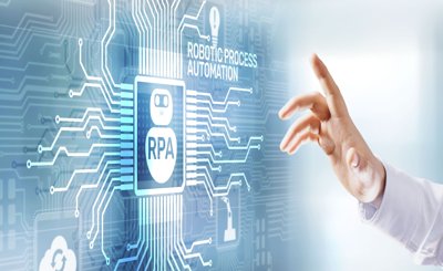 RPA robotic process automation Symbol mit digitaler Hand und Schaltkreisen